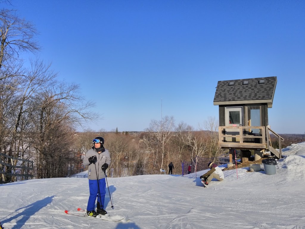 The Patio at Boler Mountain | 689 Griffith St, London, ON N6K 2S5, Canada | Phone: (519) 657-8822
