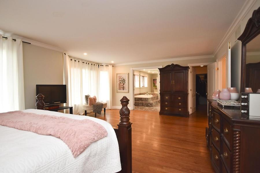 Jeraud Humphreys | 57 Epworth Ave, Nepean, ON K2G 2L9, Canada | Phone: (613) 799-9033
