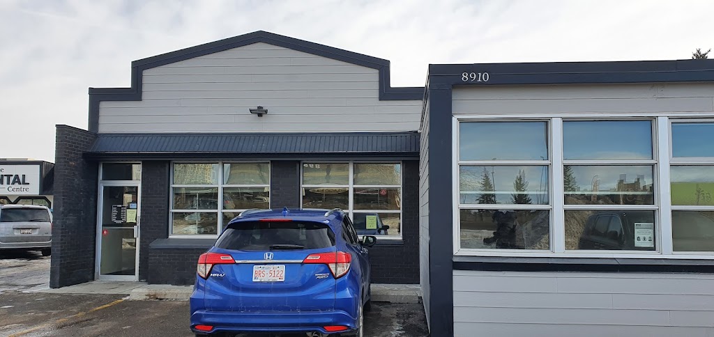 Macleod Trail Animal Hospital | 8910 Macleod Trail SE, Calgary, AB T2H 0M4, Canada | Phone: (403) 255-1168