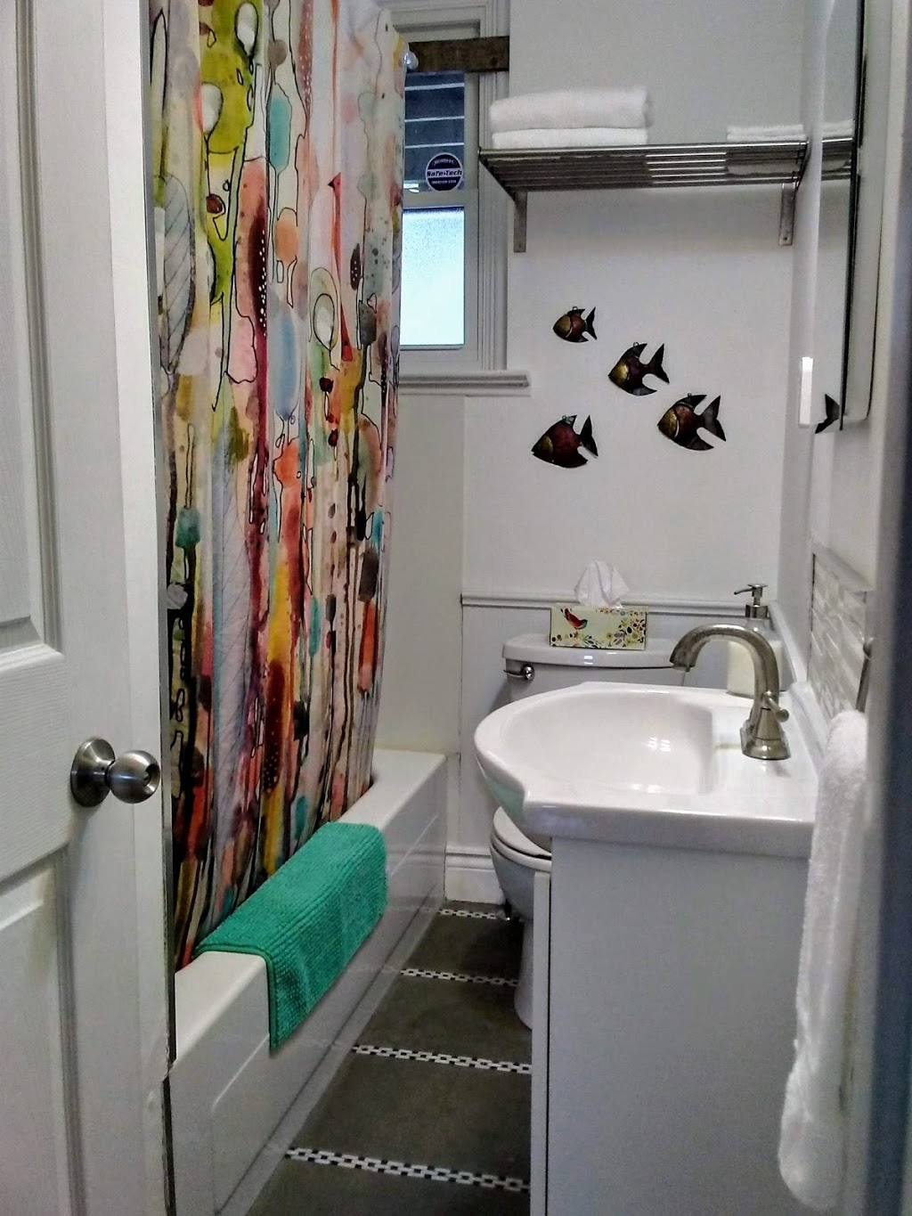 Private 2 Bedroom Bed & Breakfast | Kirkendall North, Hamilton, ON L8P 1M7, Canada