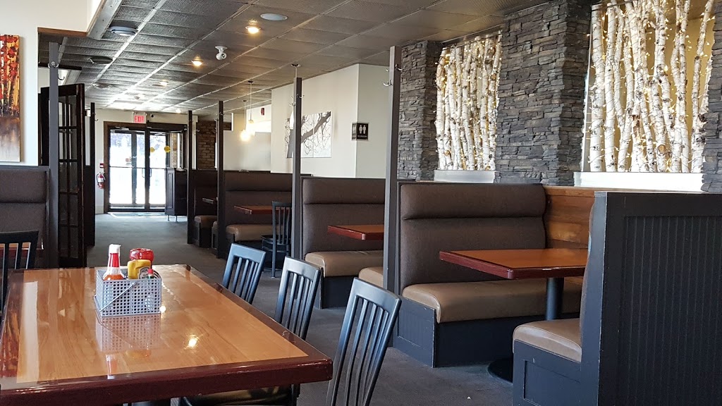 The Family Central Restaurant | 62 Talbot St E, Aylmer, ON N5H 1H4, Canada | Phone: (519) 765-2444