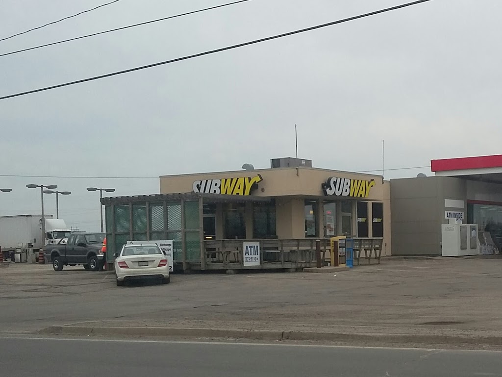 Subway | Dannys Esso, 13210 Lundys Ln, Niagara Falls, ON L2E 6S4, Canada | Phone: (905) 227-1901