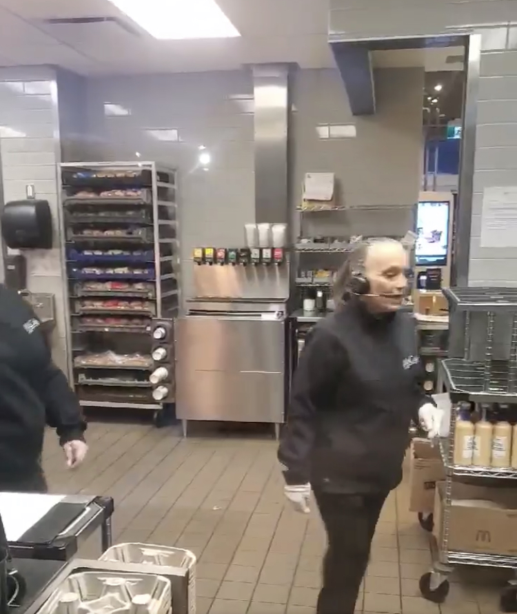McDonalds | 120 Old Vernon Rd, Kelowna, BC V1X 4R2, Canada | Phone: (250) 491-3341