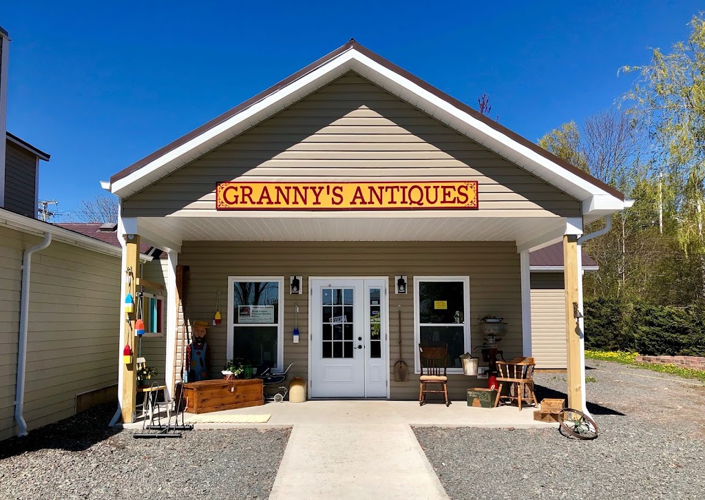 Grannys Antiques & Gifts | 7 Adam St, Antigonish, NS B2G 2G1, Canada | Phone: (902) 867-1177