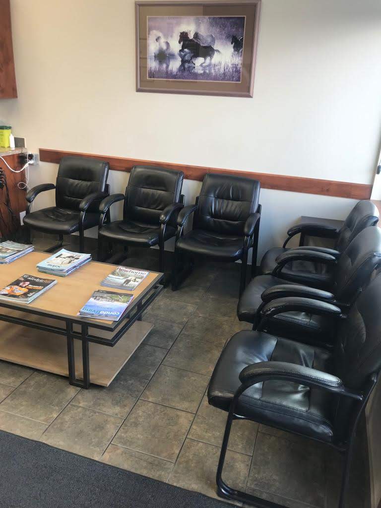 Kingsview Barbershop | 2100 Market St, Airdrie, AB T4A 0B1, Canada | Phone: (403) 948-2566