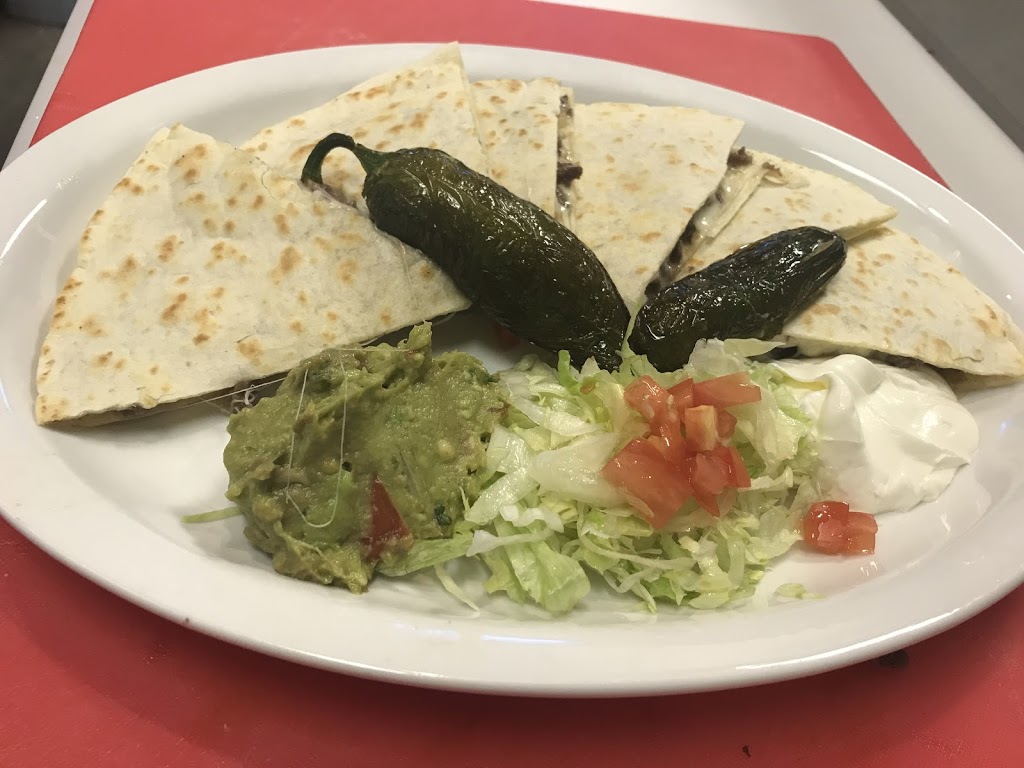 Mom’s Bar and Grill | 8874 Bender Rd #101, Lynden, WA 98264, USA | Phone: (360) 392-0397