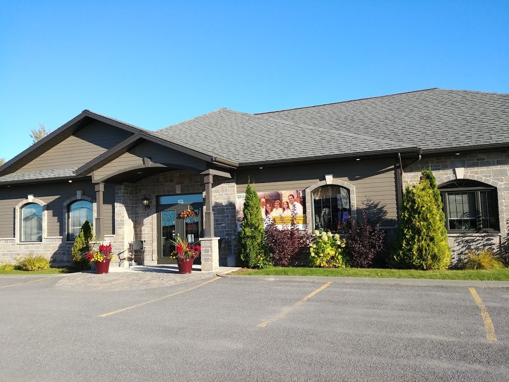 Les Boissons du Roy | 745 Rue Principale, Sainte-Anne-de-la-Pérade, QC G0X 2J0, Canada | Phone: (418) 325-2707