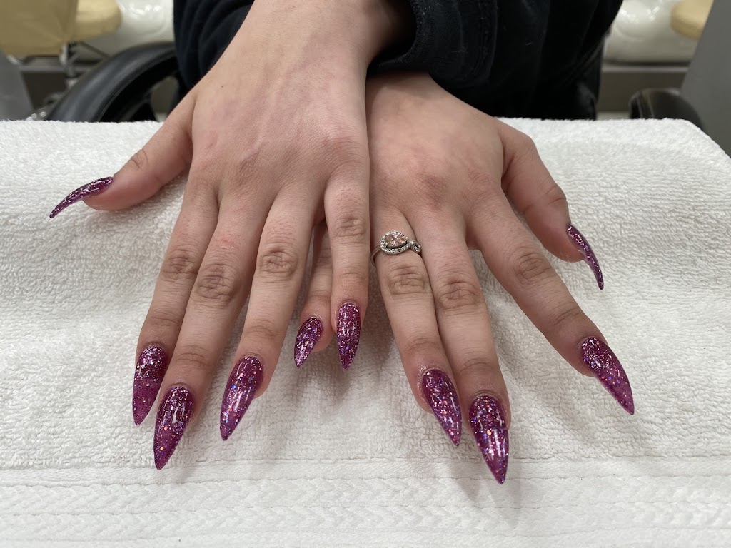 Cali nails Belmont market Langford | 3004 Merchant Wy #112, Victoria, BC V9B 0X1, Canada | Phone: (250) 915-7952