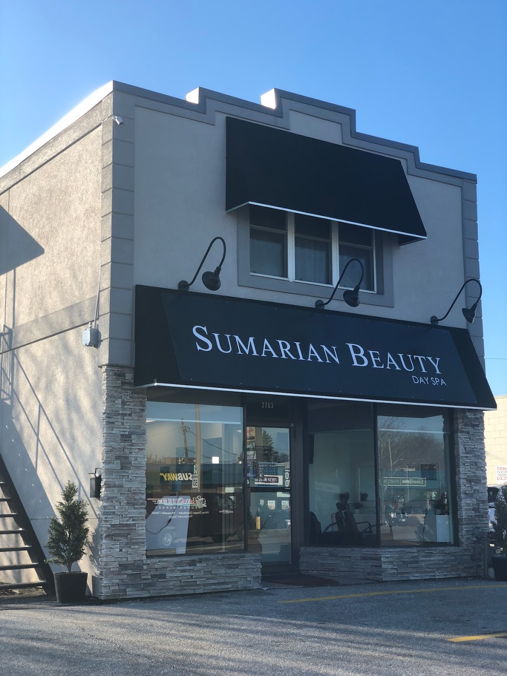 Sumarian Beauty | 2783 Howard Ave, Windsor, ON N9G 2W6, Canada | Phone: (519) 419-2501