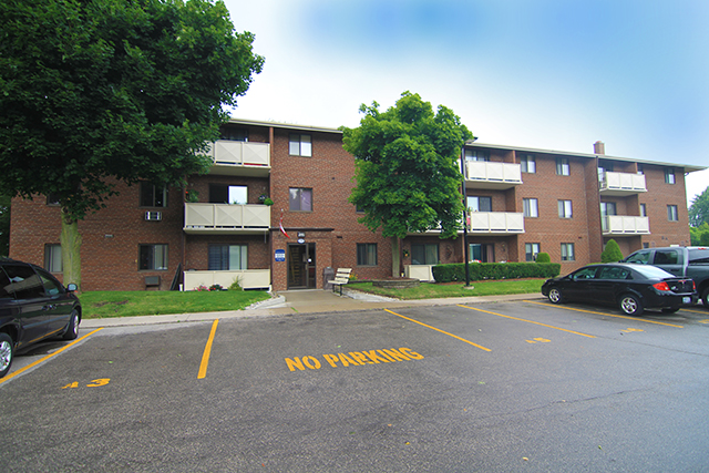 Chestnut Court | 278 Chestnut St, St Thomas, ON N5R 5P4, Canada | Phone: (519) 633-7940