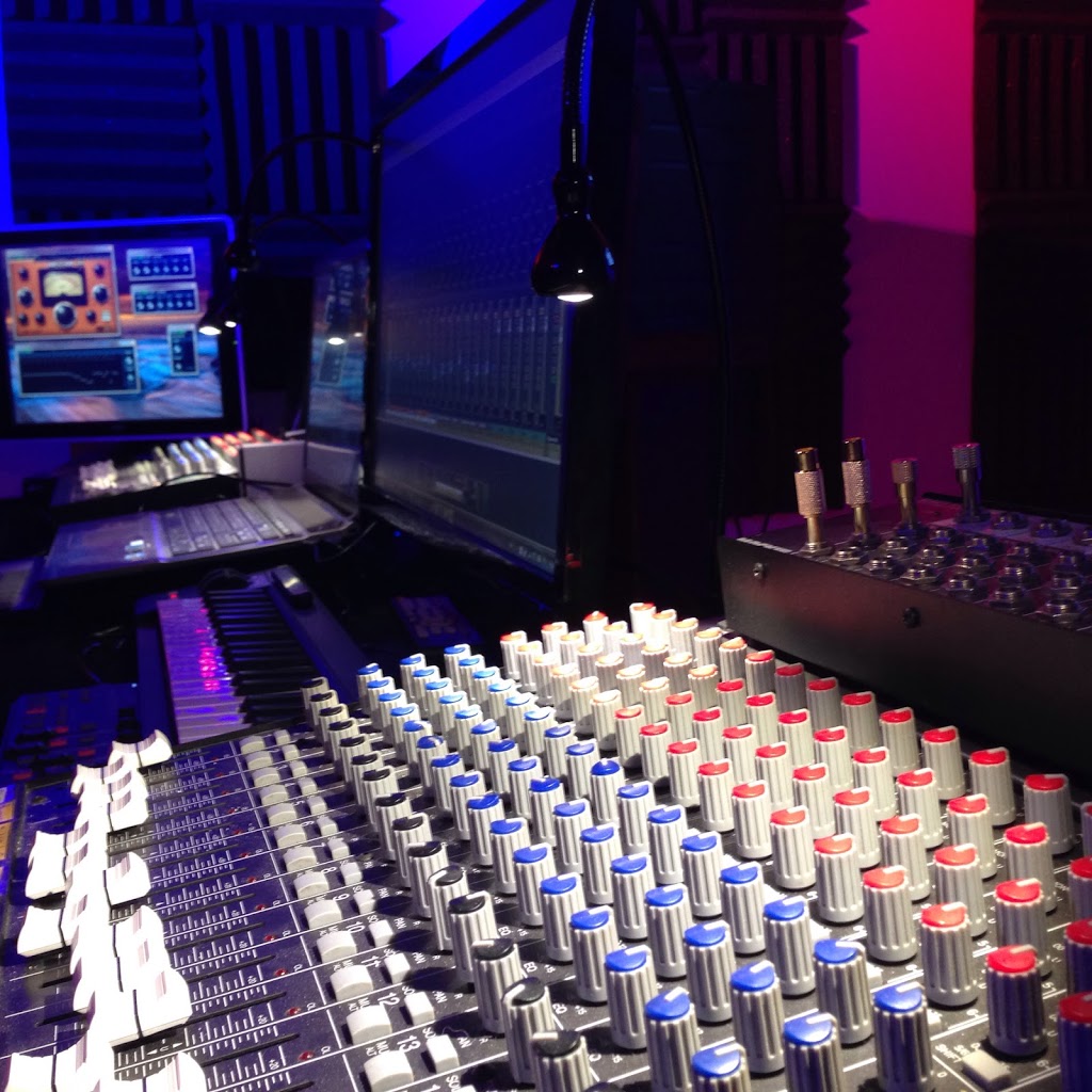 Camche Studio Cours De Chant, Piano, Violon, Violoncelle & Enreg | 327 Rue de la Terrasse Drouin, Saint-Colomban, QC J5K 1Z1, Canada | Phone: (514) 475-0599