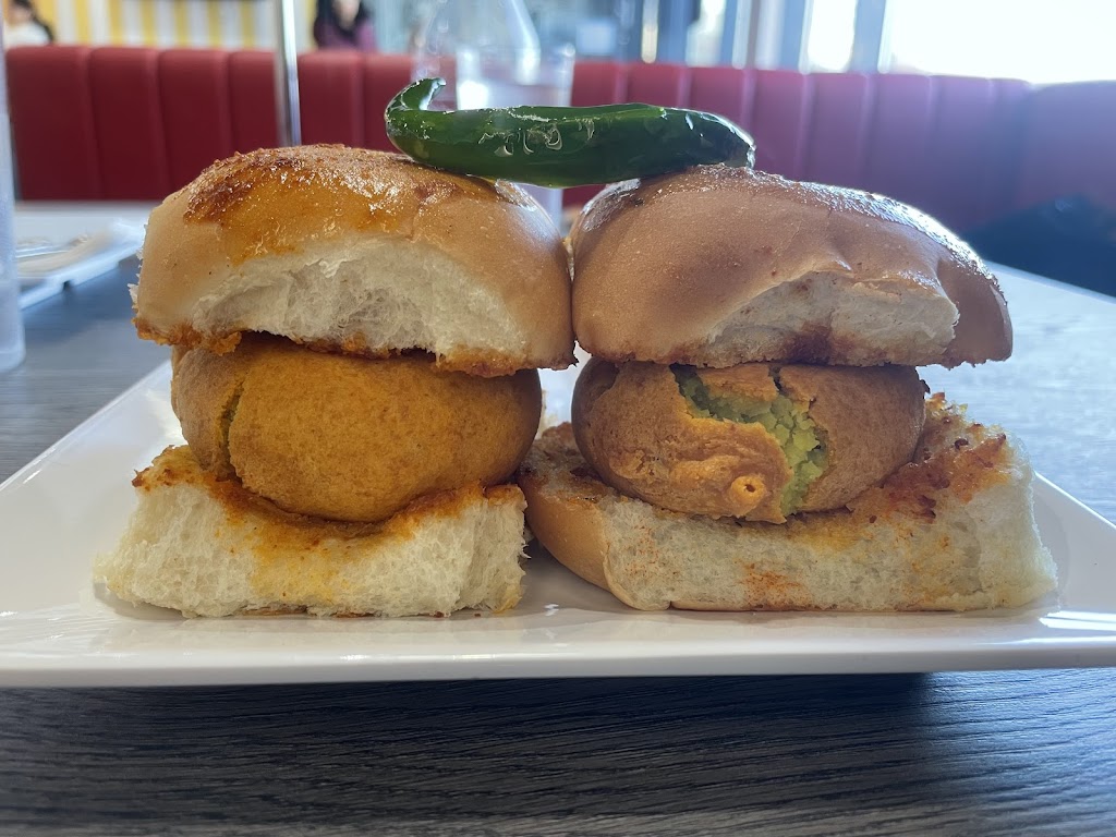 Honest Restaurant Burlington | 1250 Brant St #4, Burlington, ON L7P 1X8, Canada | Phone: (905) 592-1531