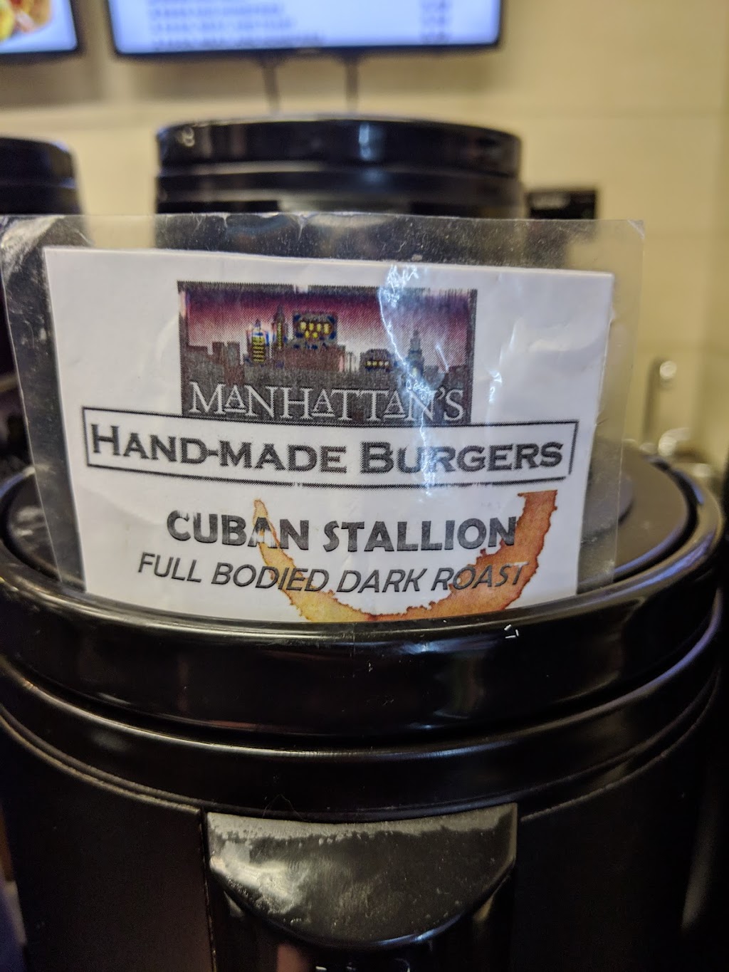 Manhattans Hand-made Burgers. | 320 Queen St, Ottawa, ON K1A 0N8, Canada | Phone: (613) 234-1692