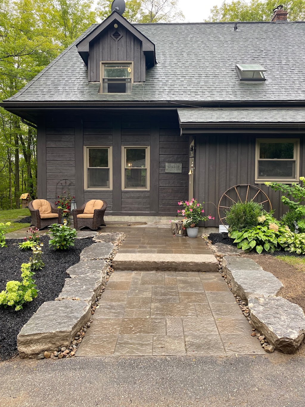 PT Landscaping Inc. | 3153 20th Sideroad, Innisfil, ON L9S 4J4, Canada | Phone: (705) 325-8321