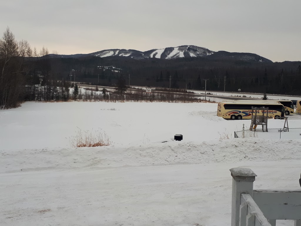 Coin 1 | 5307-5325 Boulevard Labelle, Val-Morin, QC J0T 2R0, Canada