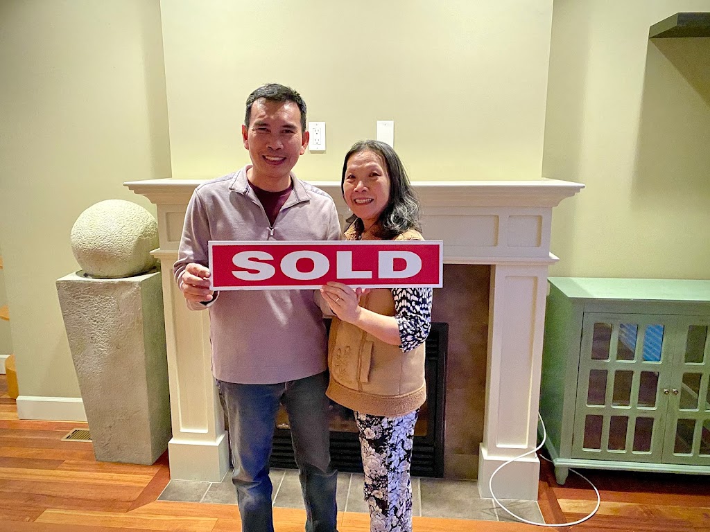 Coral Gilbert Real Estate - CG Realty Pro RE/MAX Camosun | 4440 Chatterton Way, Victoria, BC V8X 5J2, Canada | Phone: (778) 350-7475