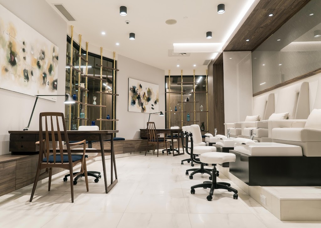 Moment Spa Fairmont Le Reine Elizabeth | 900 Boulevard René-Lévesque O, Montréal, QC H3B 4A5, Canada | Phone: (438) 387-4445