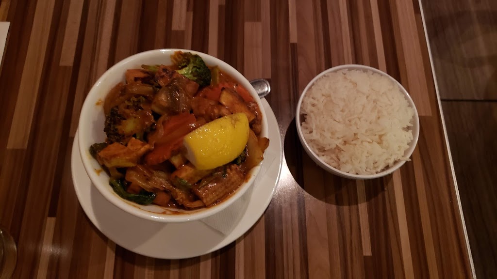 The Friendly Thai | 223 Roncesvalles Ave, Toronto, ON M6R 2L6, Canada | Phone: (416) 535-0111
