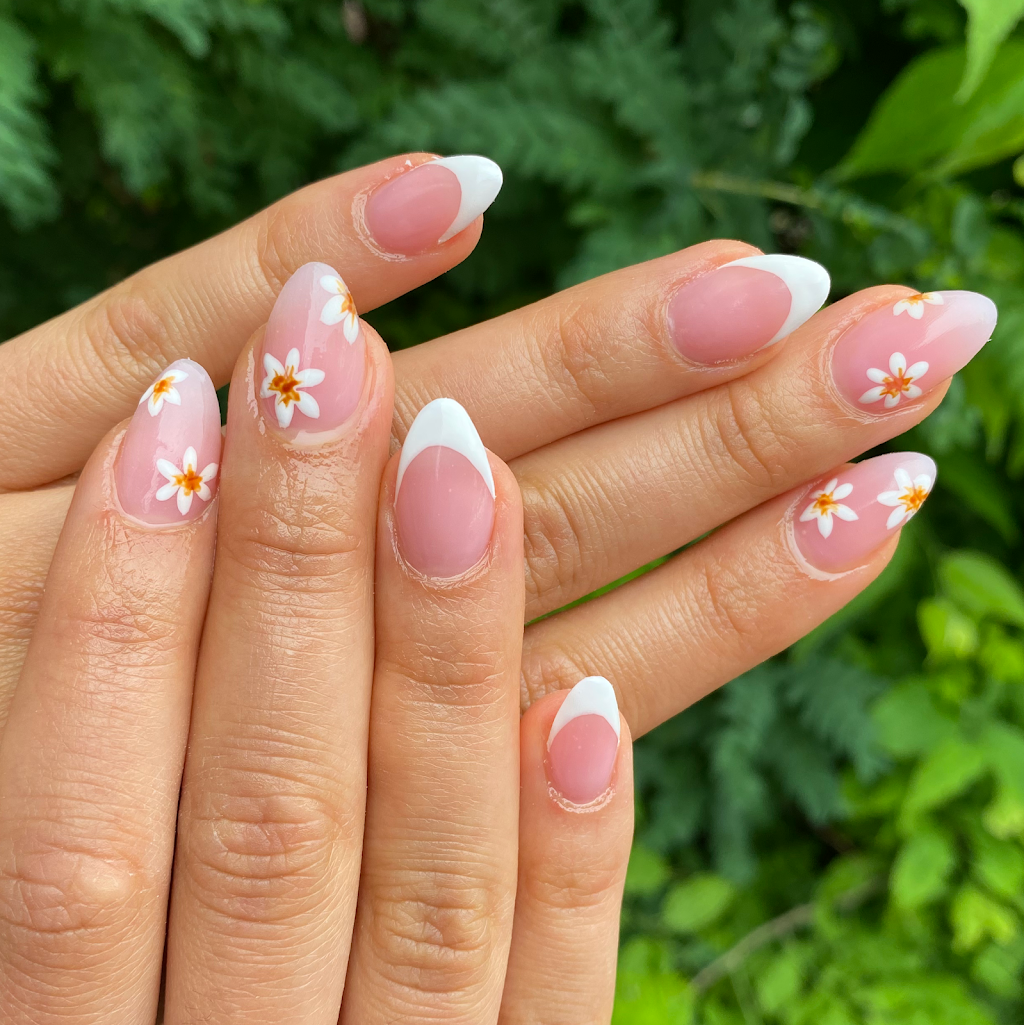 Ongles & Beauté Holly | 3325 Rue Allard, Montréal, QC H4E 2N3, Canada | Phone: (438) 820-6889