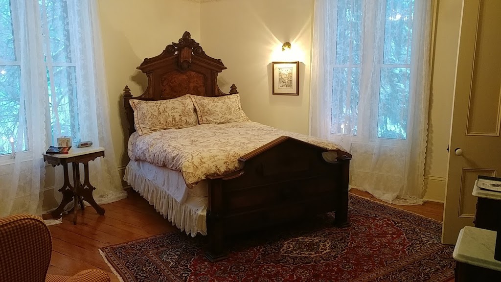 Kildonan House Bed & Breakfast | 71 Kirk St, Clinton, ON N0M 1L0, Canada | Phone: (519) 482-1163