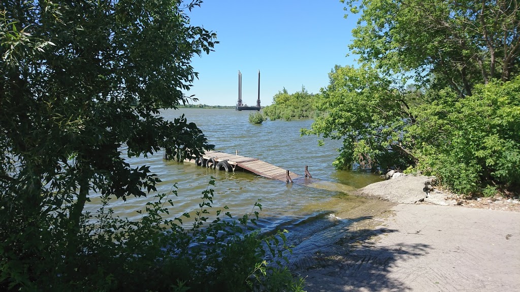 Port Maitland Cairn | 628 Feeder Canal Rd #936, Lowbanks, ON N0A 1K0, Canada | Phone: (905) 549-6086
