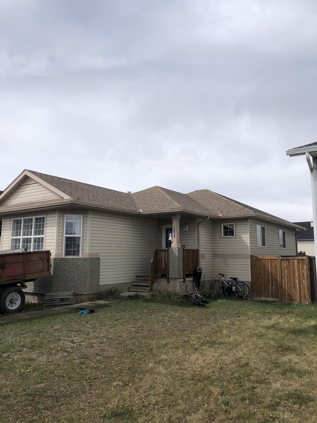 Pacific Sierra - Roofing Services | 5985 Metral Dr, Nanaimo, BC V9T 2L5, Canada | Phone: (250) 327-3868