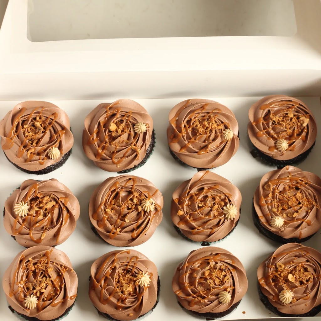 Patisserie Gourmets Crafts (Pre Orders Only) | 140 Rue des Hirondelles, La Prairie, QC J5R 5K4, Canada | Phone: (438) 995-5564