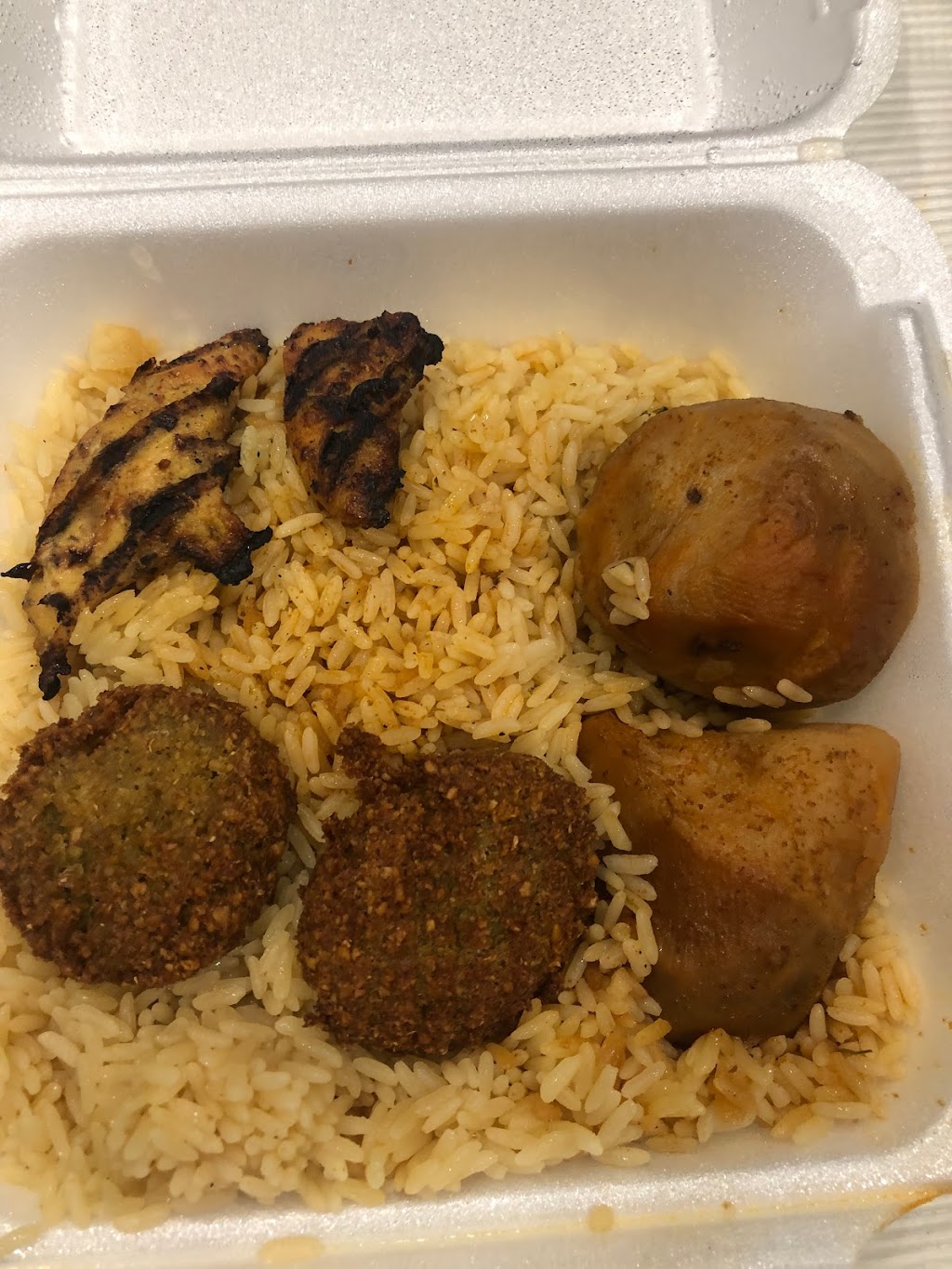 Lazeez Shawarma | 482 Dundas St W, Oakville, ON L6H 6Y3, Canada | Phone: (905) 257-7373