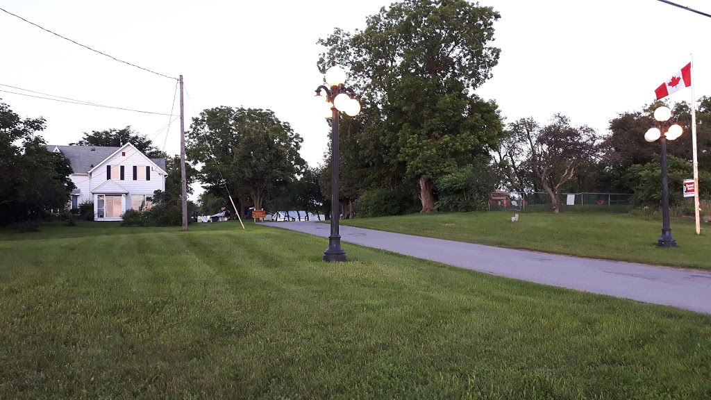 Camp Hither Hills | 5227 Bank St, Gloucester, ON K1X 1H2, Canada | Phone: (613) 822-0509