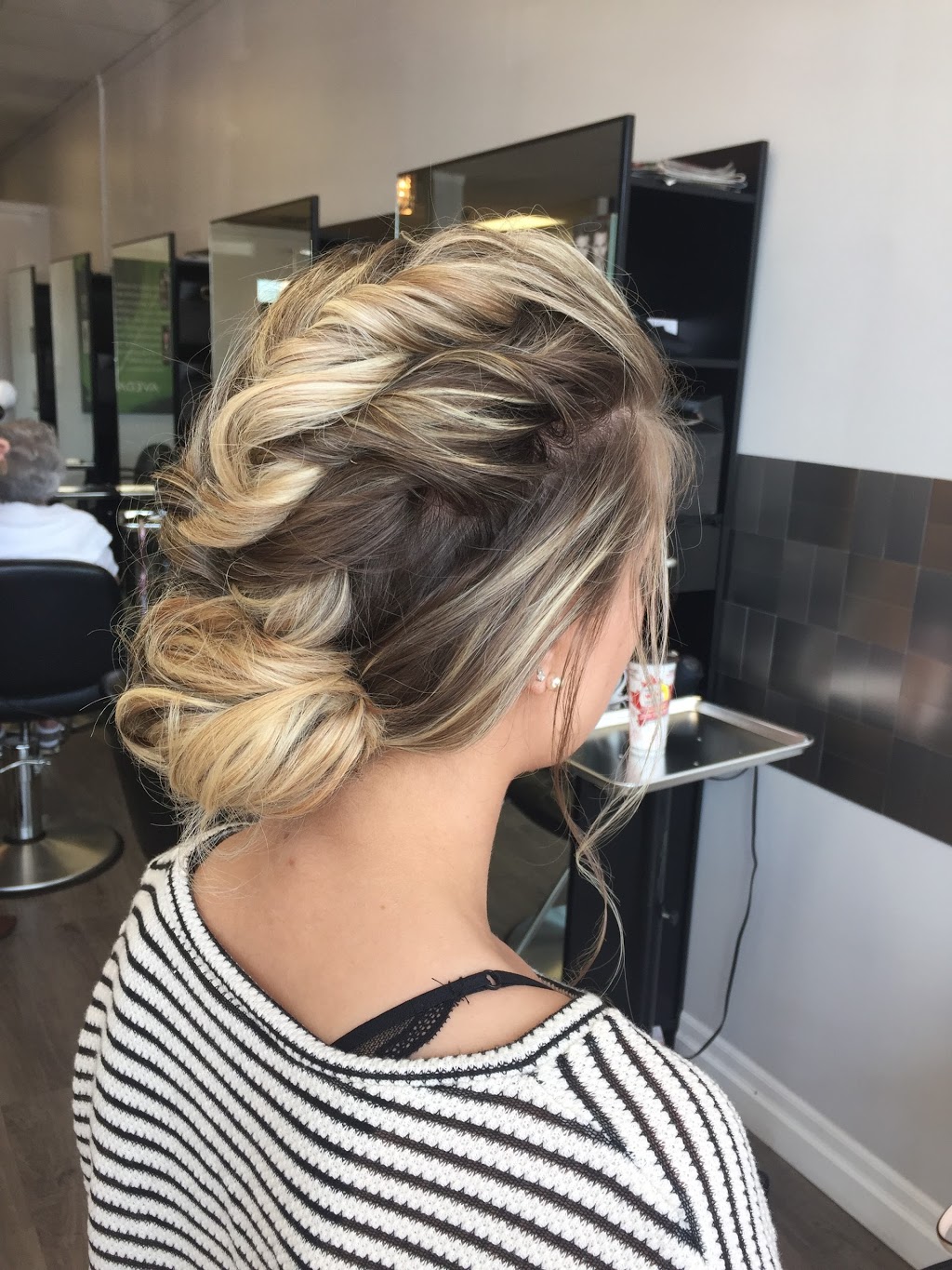 Lavish Salon & Spa | 3500 Brock St N, Whitby, ON L1R 3J4, Canada | Phone: (905) 668-6869
