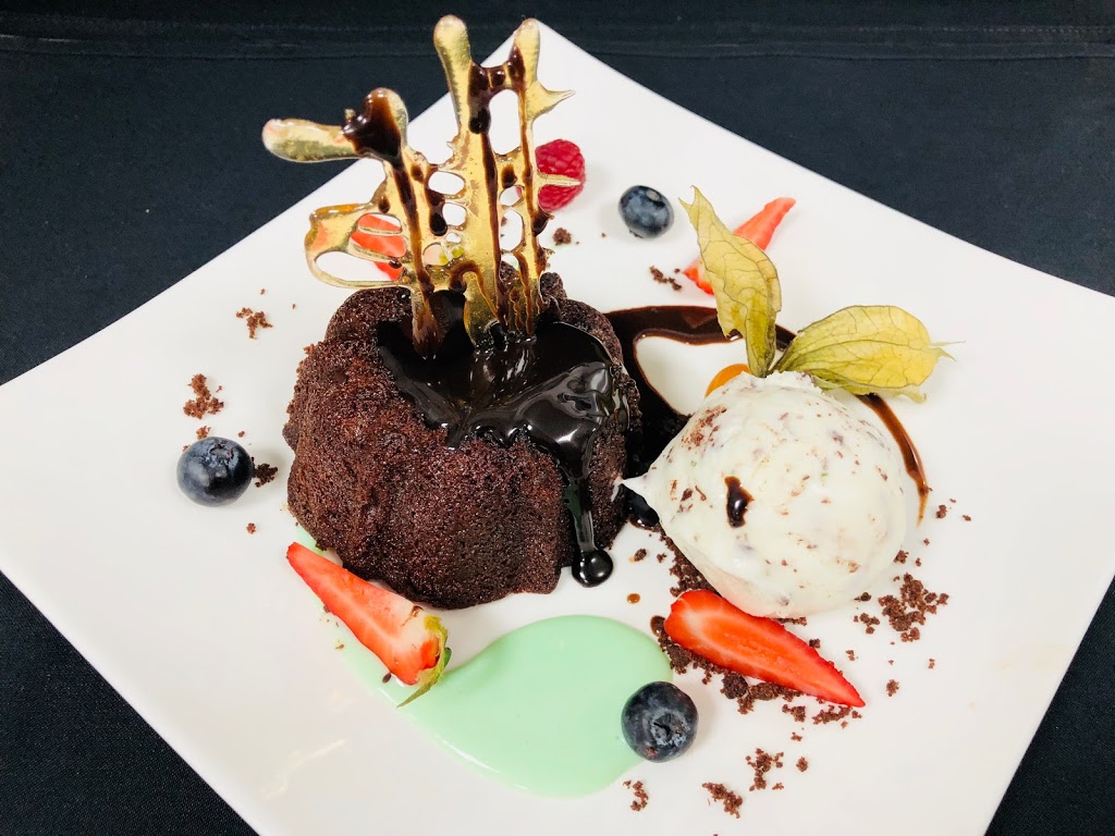 Polos Social Lounge | 950 Emerald Dr, Sherwood Park, AB T8H 0W6, Canada | Phone: (780) 570-1550