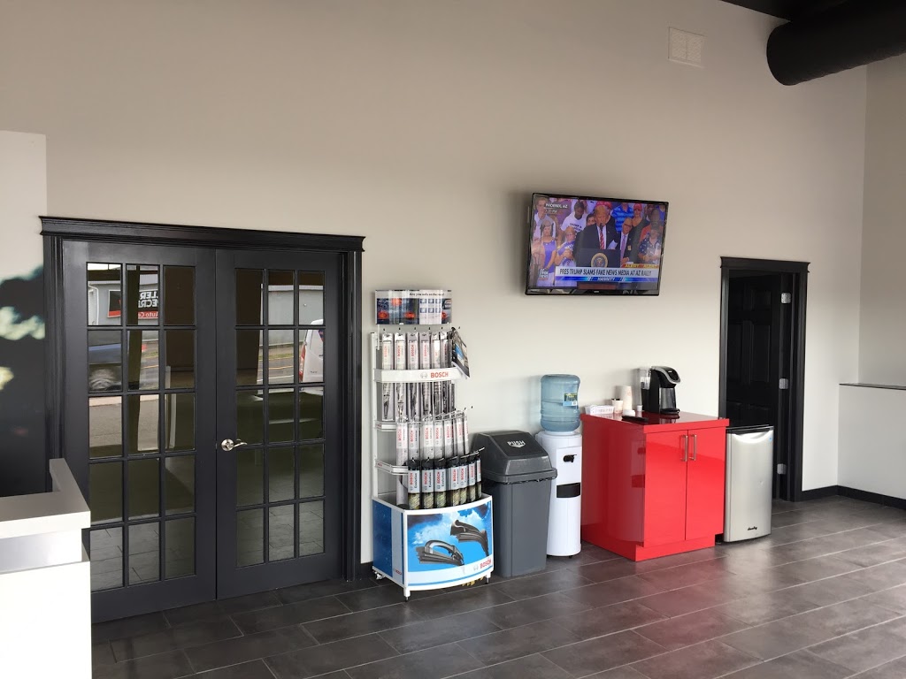 NOVUS Glass Moncton | 1899 Main St, Moncton, NB E1E 4V8, Canada | Phone: (506) 830-5322
