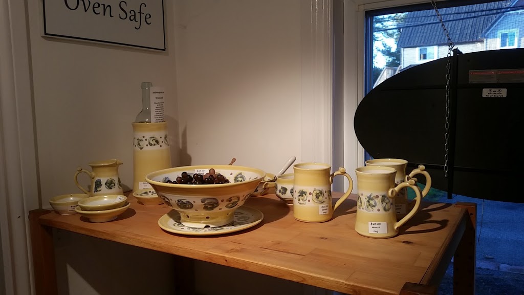 Embrun Pottery | 1074 Notre Dame St, Embrun, ON K0A 1W0, Canada | Phone: (613) 447-0671