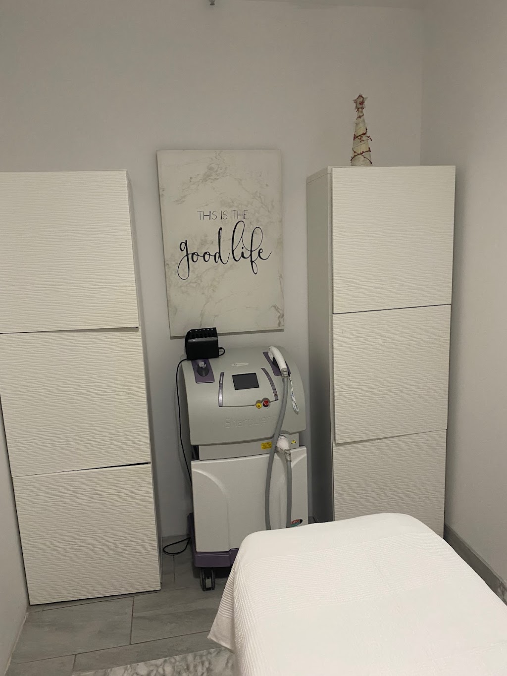 Sonia Beauty | 2900 Gibford Dr #113, Ottawa, ON K1V 2R4, Canada | Phone: (613) 806-0806