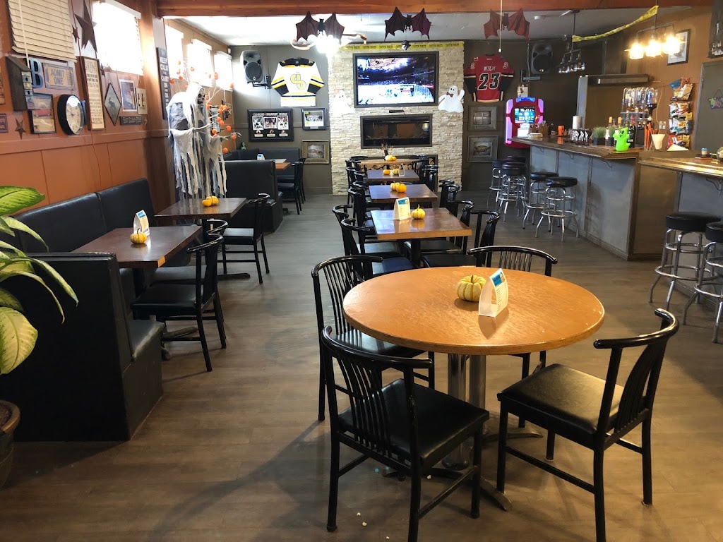 Farmcraft Beverages at the Central Butte Hotel | 109 Main St, Central Butte, SK S0H 0T0, Canada | Phone: (306) 796-9090