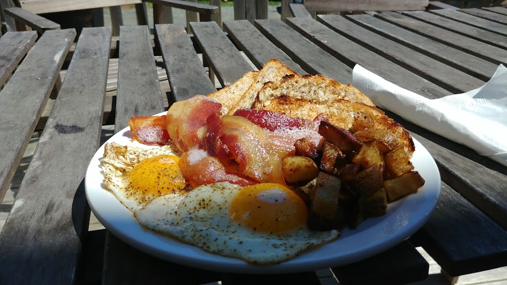 Rose & Rooster Cafe | 6502 NS-207, Head of Chezzetcook, NS B0J 1N0, Canada | Phone: (902) 827-1042