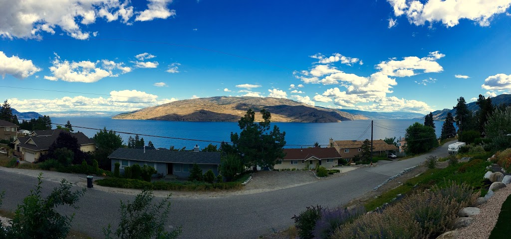 Heartstone B&B | 6502 Bulyea Ave, Peachland, BC V0H 1X7, Canada | Phone: (778) 479-7900