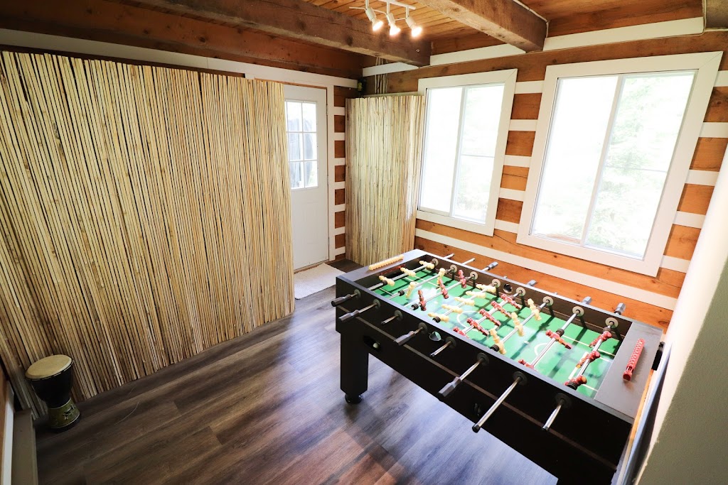 Chalet Chic Cosy & Spa | 88 Chem. des Pins, Sainte-Anne-des-Lacs, QC J0R 1B0, Canada | Phone: (450) 712-0202