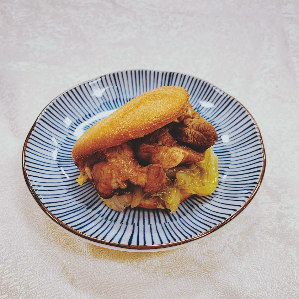Dijon Dumpling Factory Ltd. | Canada, British Columbia, Richmond, Hammersmith Way, Unit 127邮政编码: V7A 5E2 | Phone: (778) 893-8286