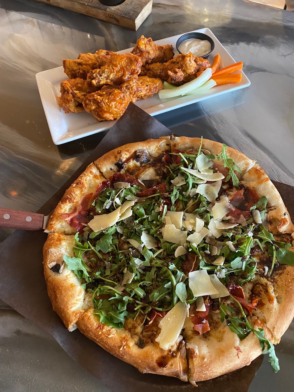 The Grist - Craft Kitchen & Brewery | 78 Four Mile Creek Rd, Niagara-on-the-Lake, ON L0S 1P0, Canada | Phone: (289) 296-9199