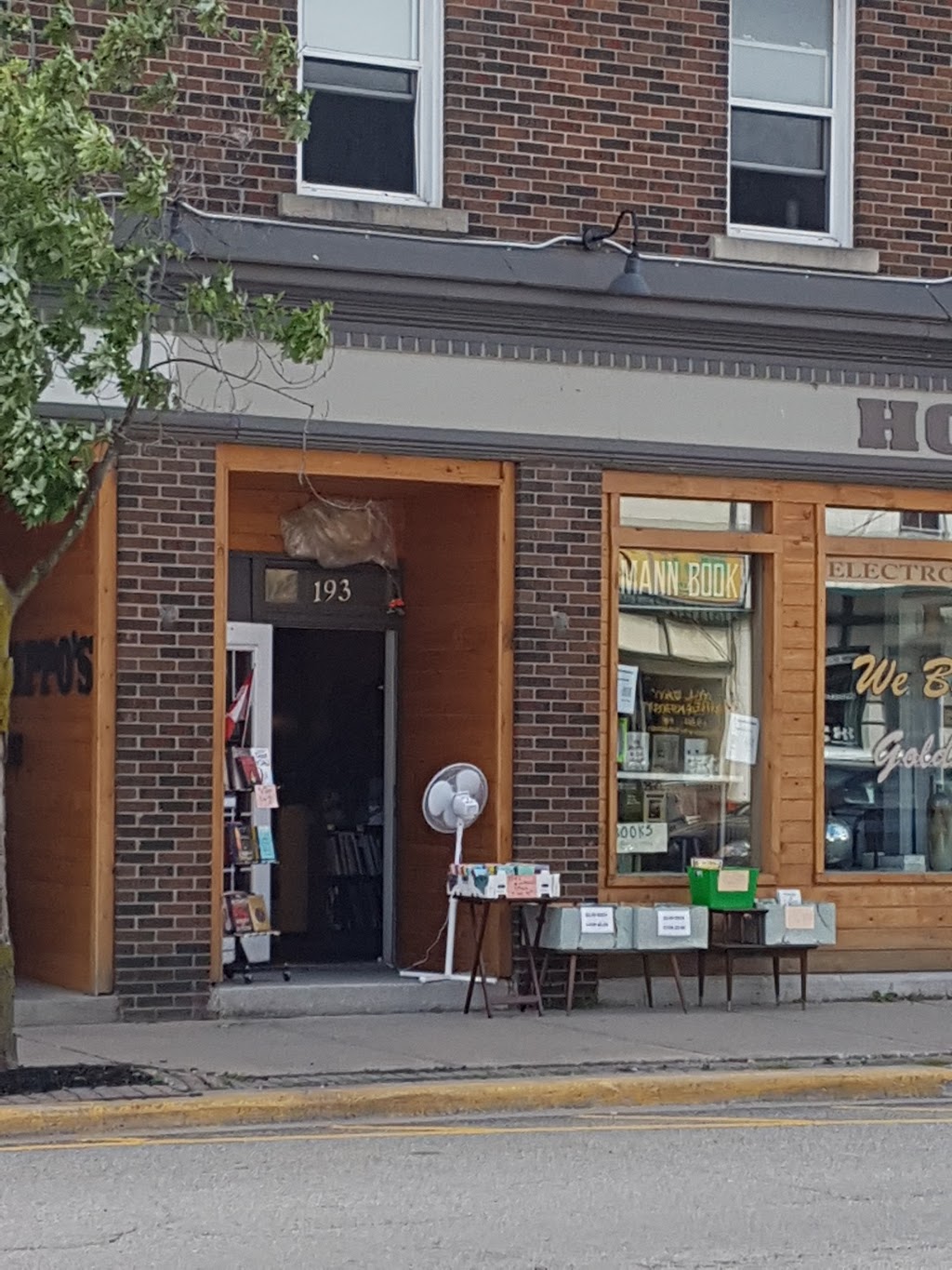 J Mann Books | 197 King St E Gananoque, ON K7G 1W1 King St E, Gananoque, ON K7G 1W1, Canada | Phone: (613) 770-0236
