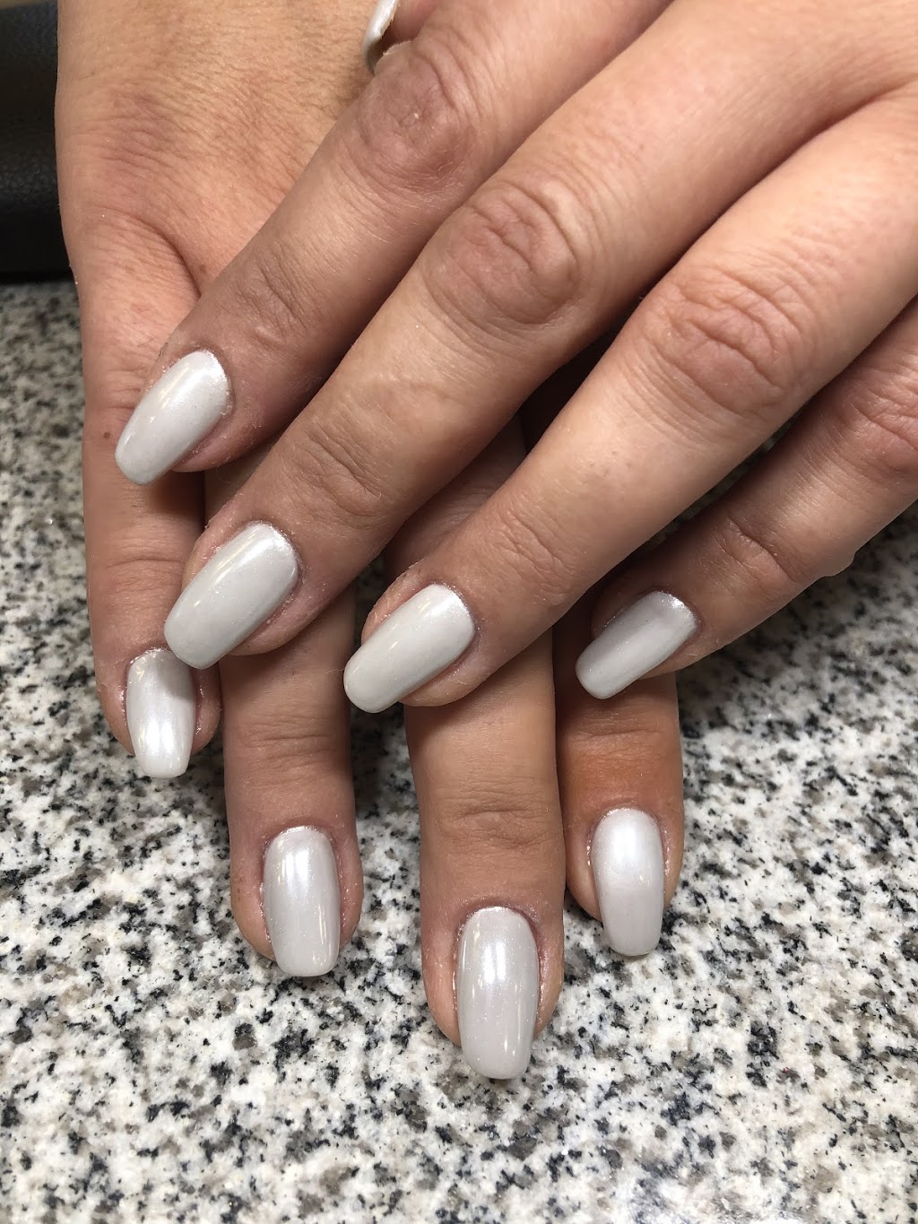 Fashion Nails Salon & Spa | 783 Brant St, Burlington, ON L7R 2J2, Canada | Phone: (905) 632-0220