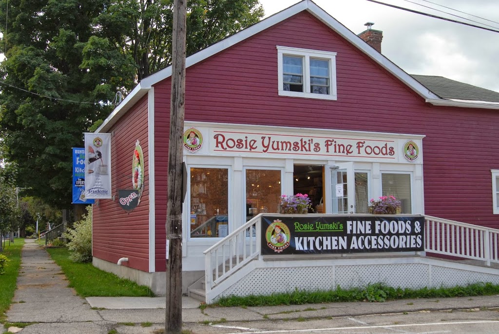 Rosie Yumskis Fine Foods | restaurant | 24 Church St, Westport, ON K0G 1X0, Canada | 6132738750 OR +1 613-273-8750