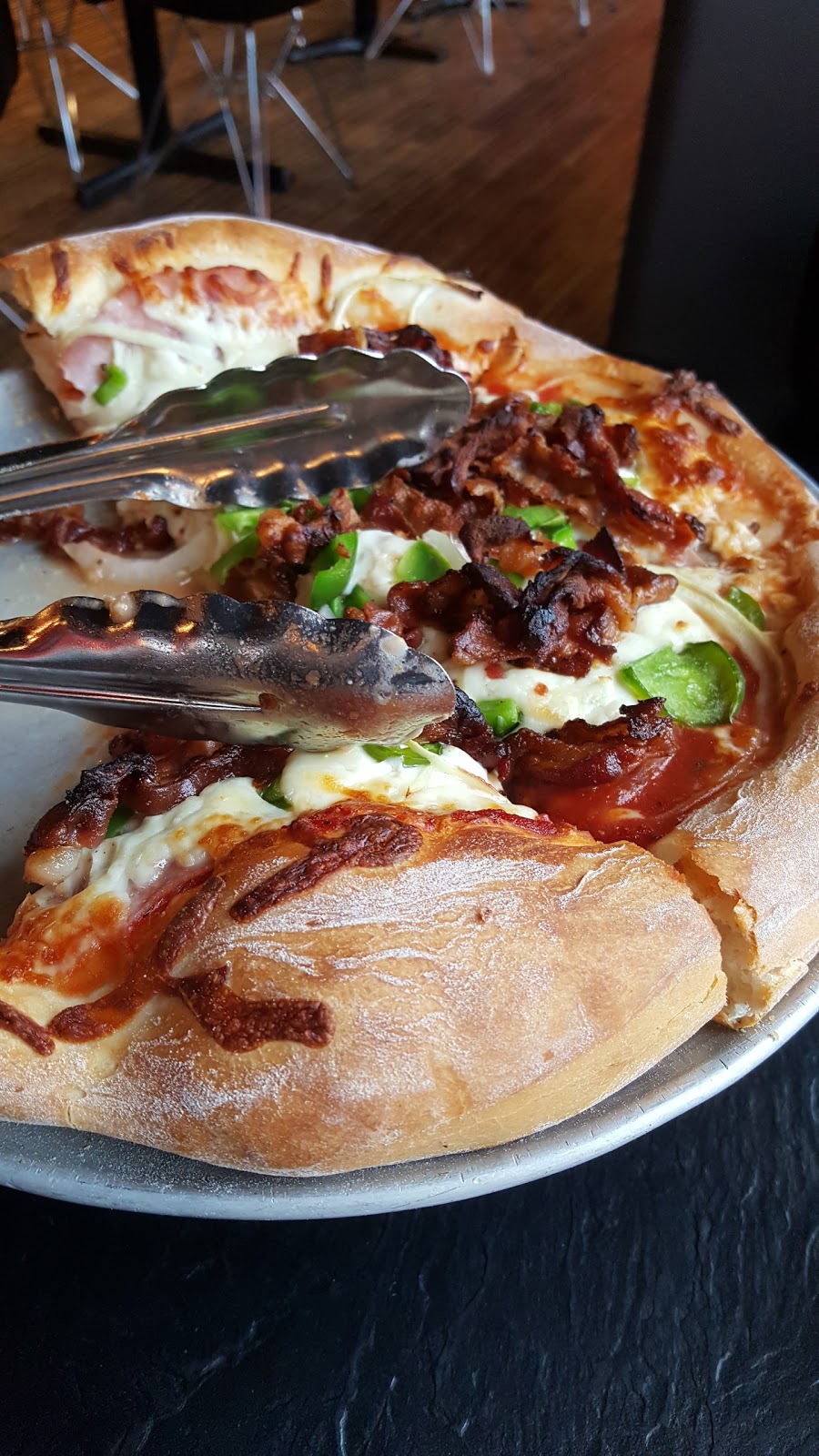 Pizza Passion Duberger | 1450 Boulevard Père-Lelièvre, Québec, QC G1M 1N9, Canada | Phone: (418) 781-2555