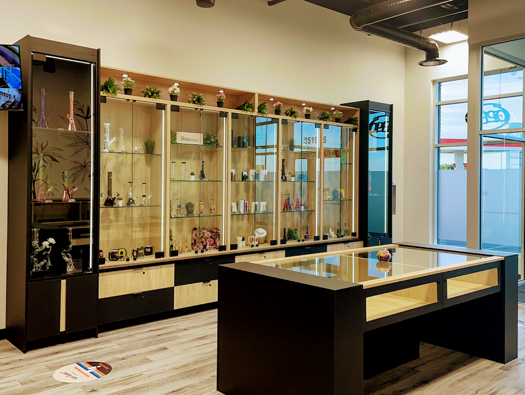 Cannabis Discounter Southport | 3516 Ewing Trail SW, Edmonton, AB T6X 2X6, Canada | Phone: (780) 244-5875