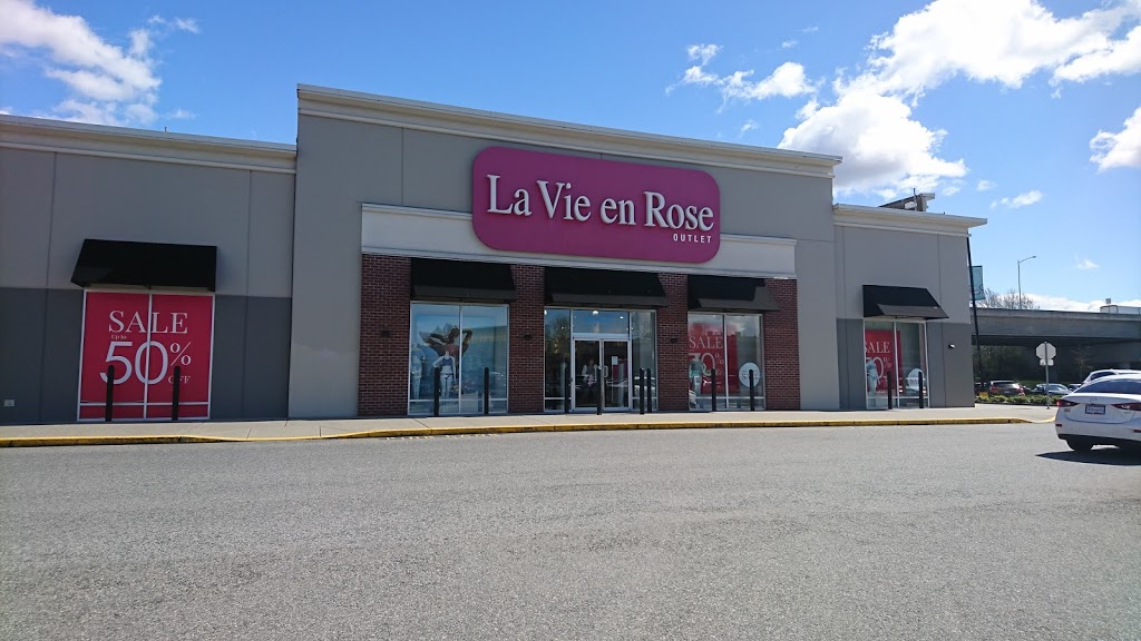La Vie en Rose Meadowtown Centre Outlet | 19800 Lougheed Hwy #960, Pitt Meadows, BC V3Y 2L6, Canada | Phone: (604) 465-6557