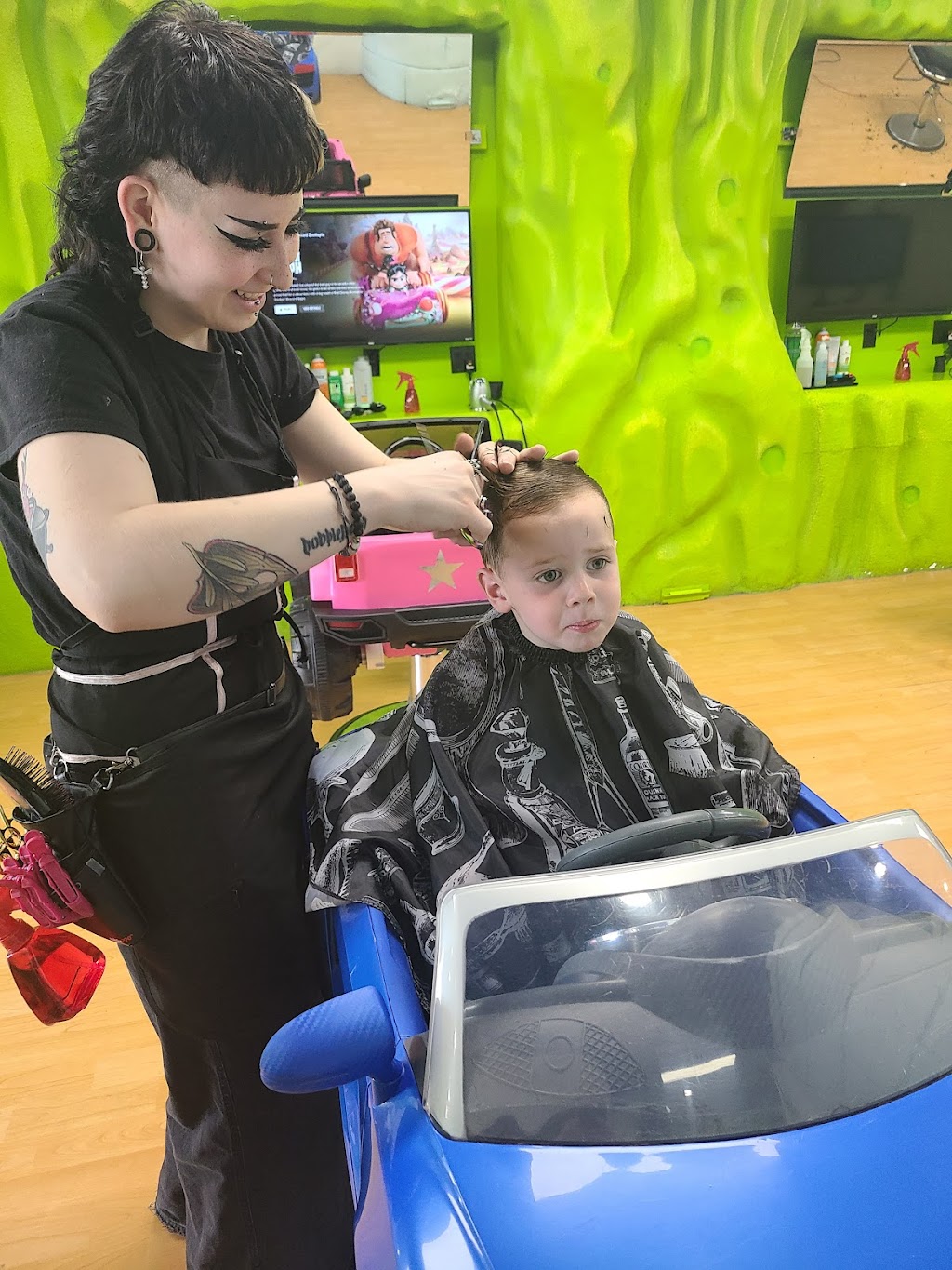 Hair Tropics - Cuts for Kids | 8338 18 St SE Unit 366, Southeast Calgary, AB T2C 4E4, Canada | Phone: (587) 351-5220