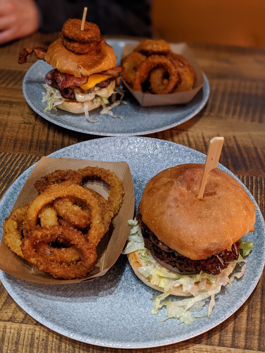 Kelseys Original Roadhouse | 4115 Walker Rd, Windsor, ON N8W 3T6, Canada | Phone: (519) 250-0802