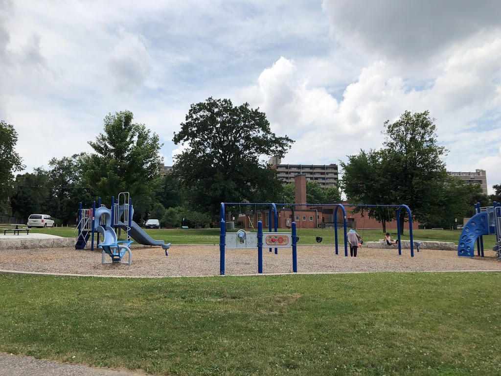 Fairhaven Park | 100 Golfwood Heights, Etobicoke, ON M9P 3M2, Canada