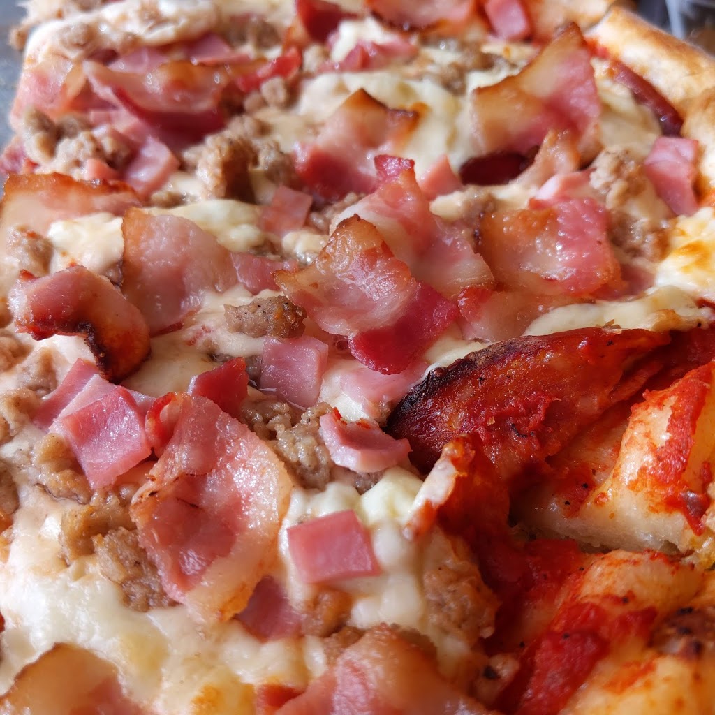Vitos Pizzeria | 143 Hastings St N, Bancroft, ON K0L 1C0, Canada | Phone: (613) 332-4044